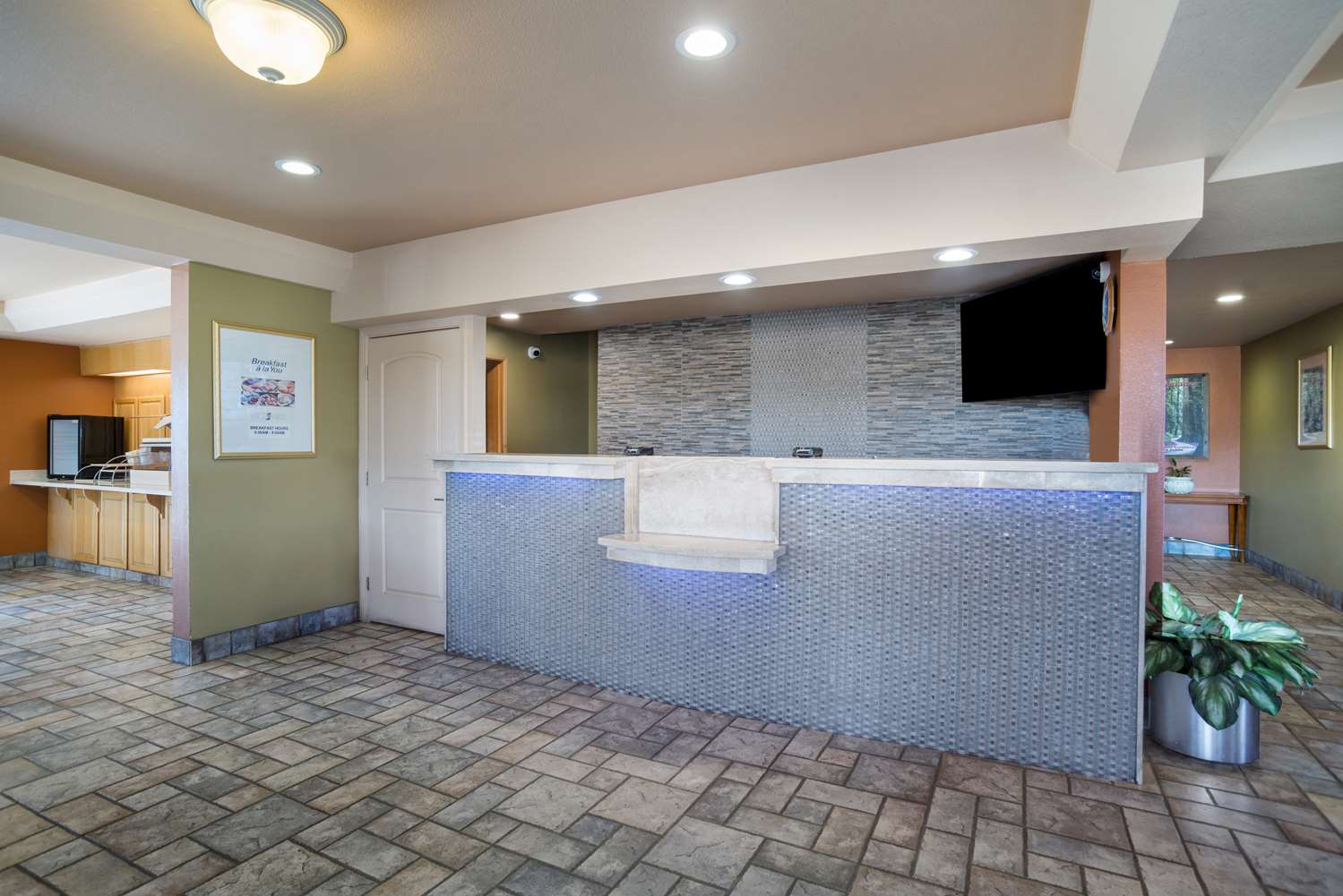 SureStay Hotel by Best Western Ukiah 2/17