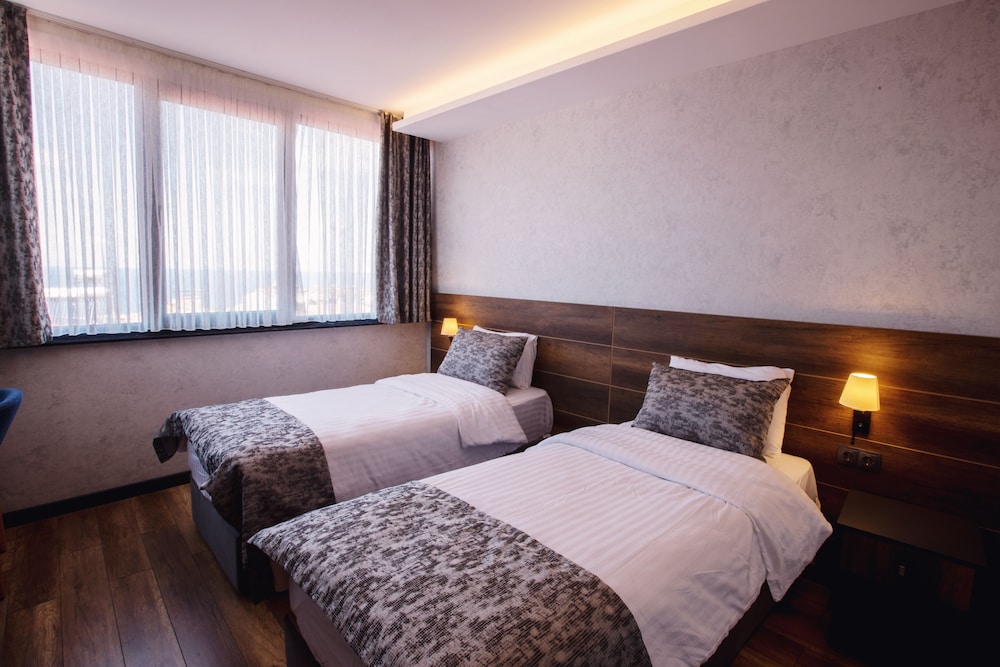 2 BEDROOMS, DELUXE, SUITE, SEA VIEW, BALCONY