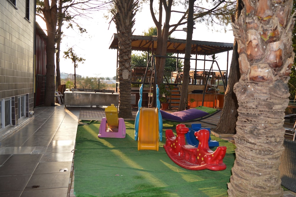 SELINUS BEACH CLUB HOTEL 41/50