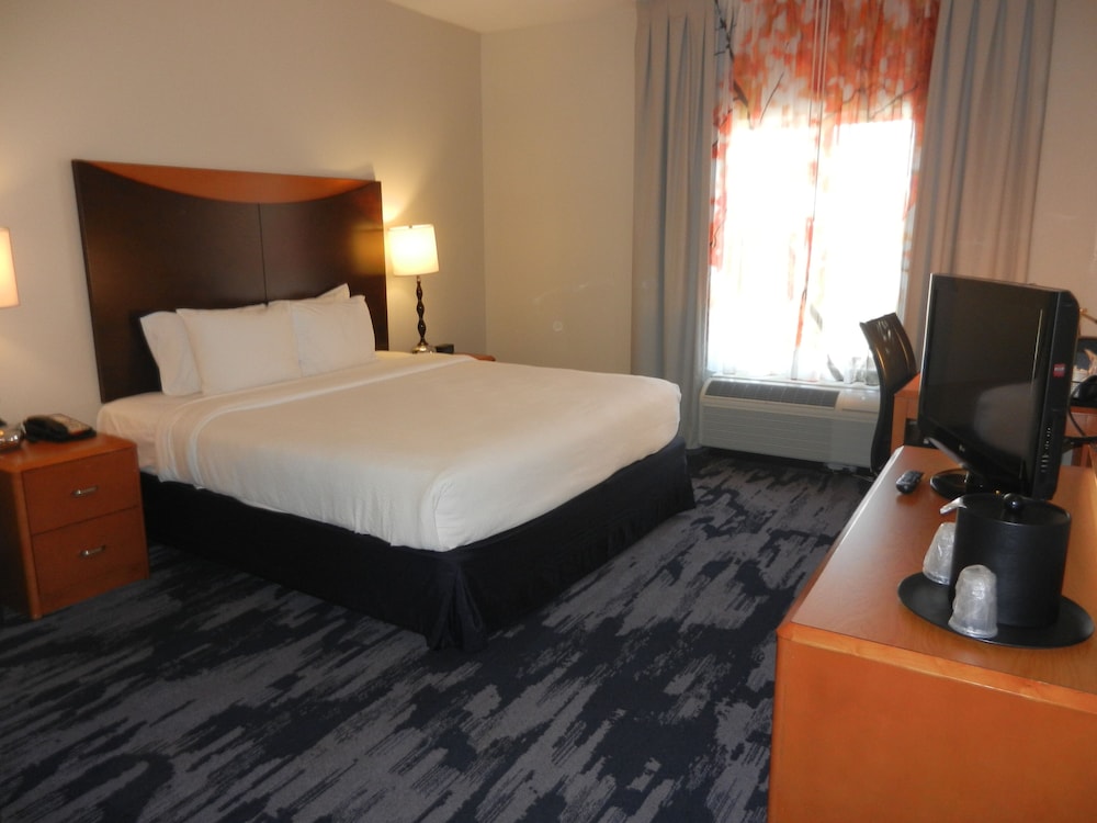 Fairfield Inn and Suites Tulsa South Medical District 18/47