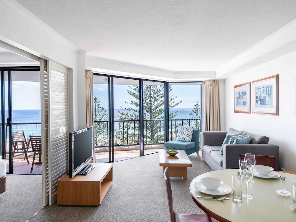 Mantra Coolangatta Beach 51/63