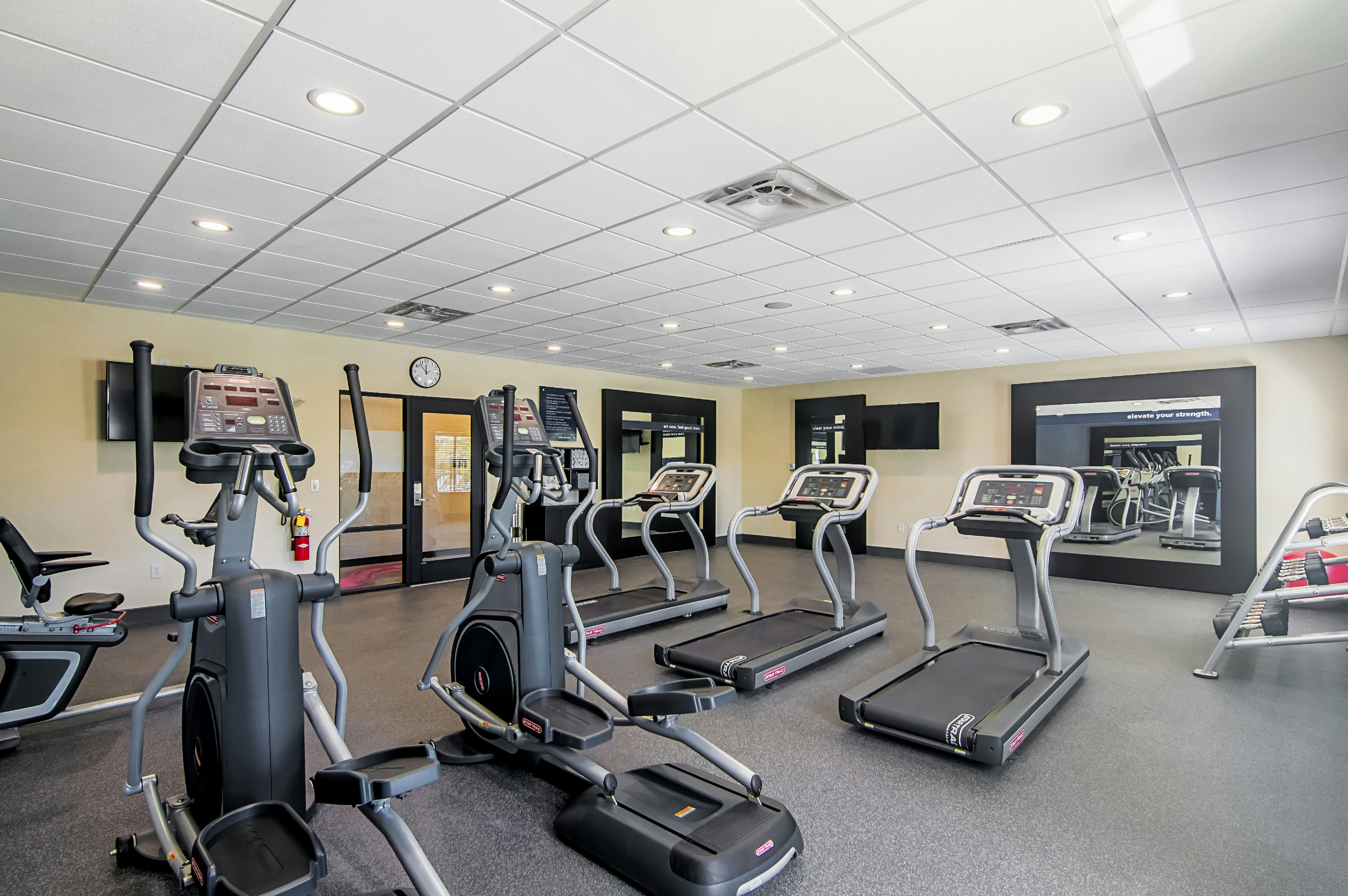 Hampton Inn & Suites Dallas/Richardson 4/19