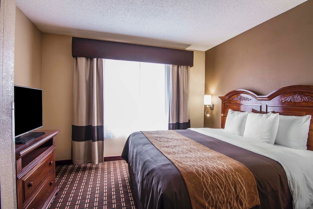 Quality Inn & Suites I-35 E-Walnut Hill 10/41