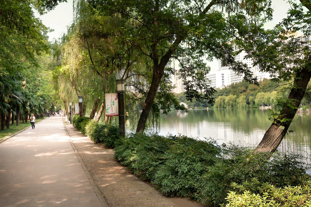 Shangri-La Hefei 46/50