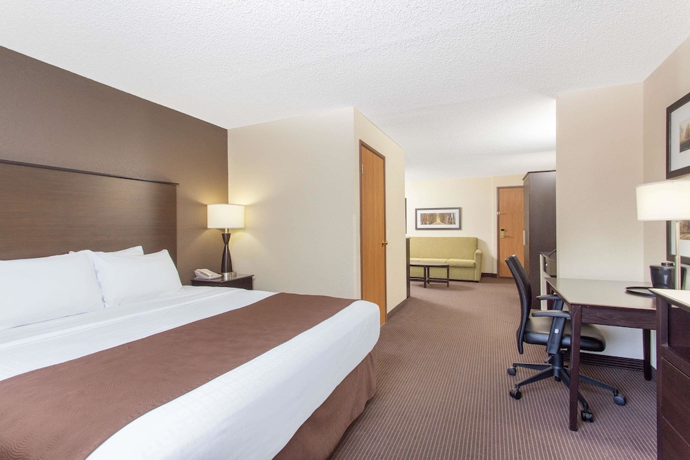 Americinn By Wyndham Rhinelander 8/33