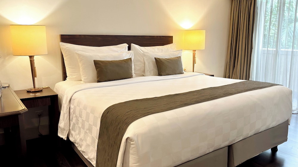 Delonix Hotel Karawang 16/55