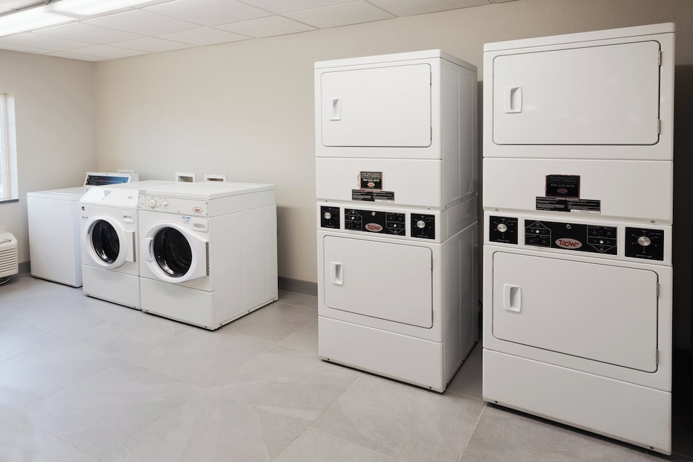 Candlewood Suites Columbus Fort Benning 38/75