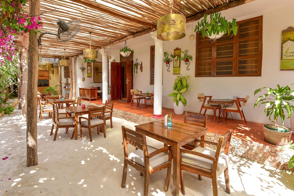 Barabara House 28/49