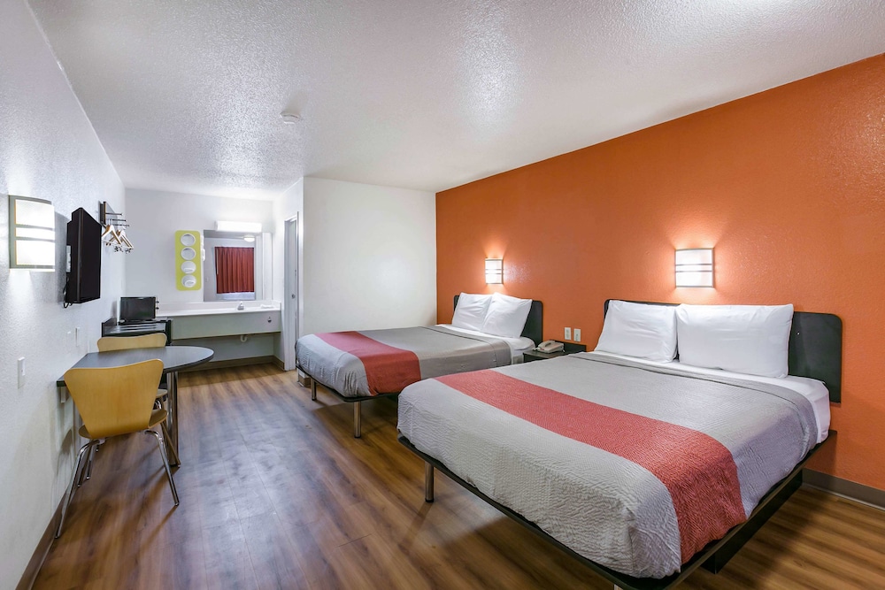 Motel6 Dothan, AL 15/36