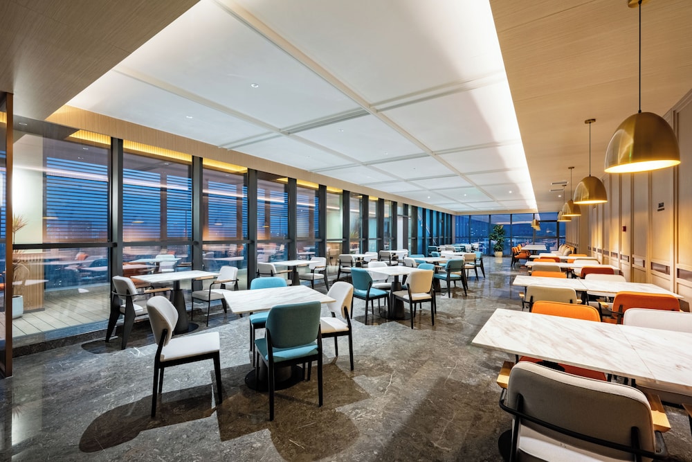 Days Inn by Wyndham Zhuhai Gongbei Port 39/41