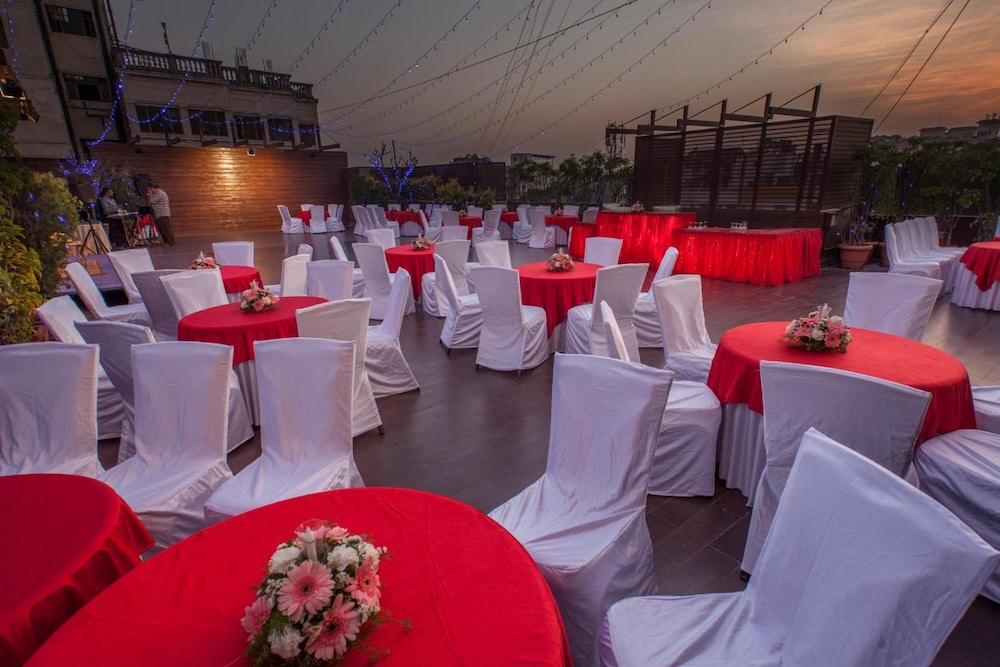 Shree Panchratna Hotel 20/26