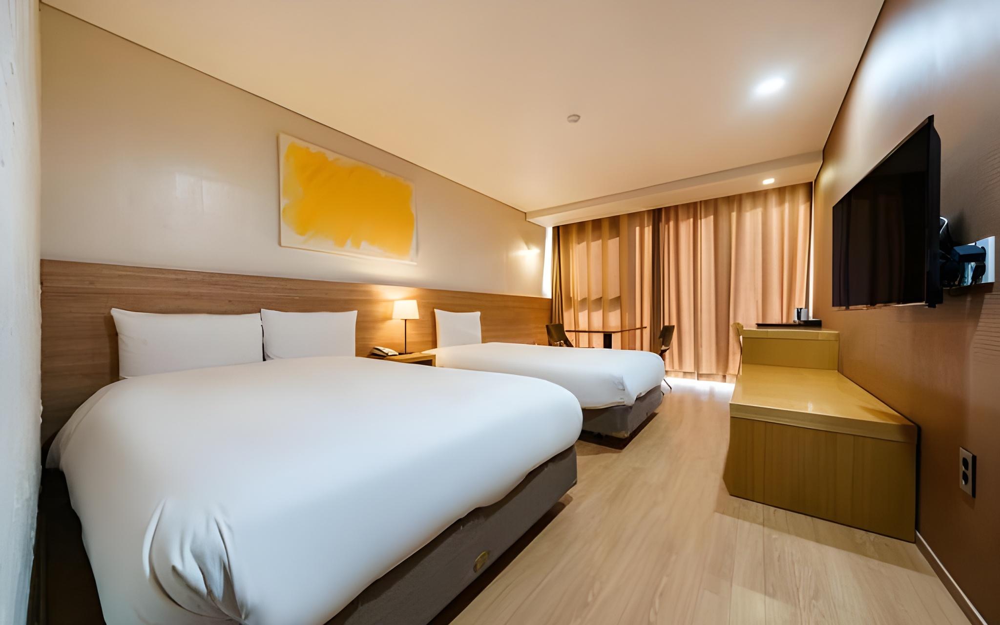 Deluxe, Twin Beds, Disney Twin Beds