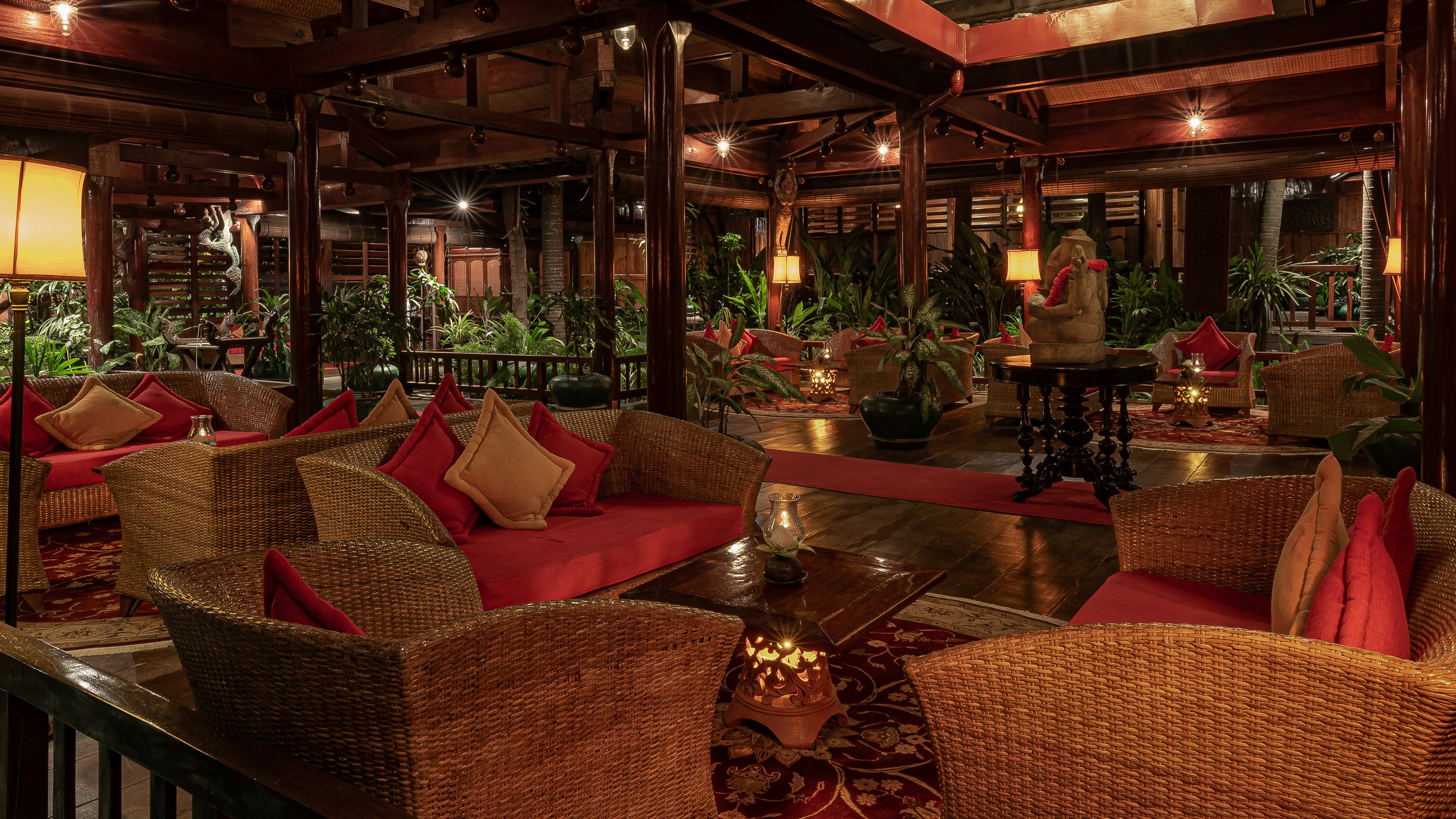 Angkor Village Hotel 8/50