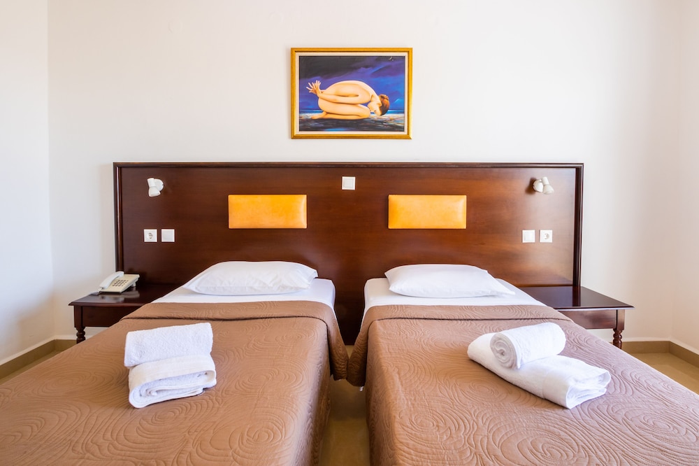Irini Hotel 26/63