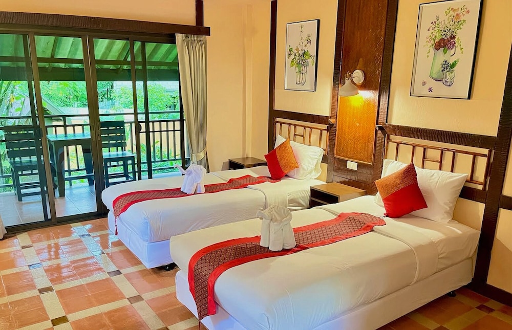 Khao Sok River Lodge 11/50