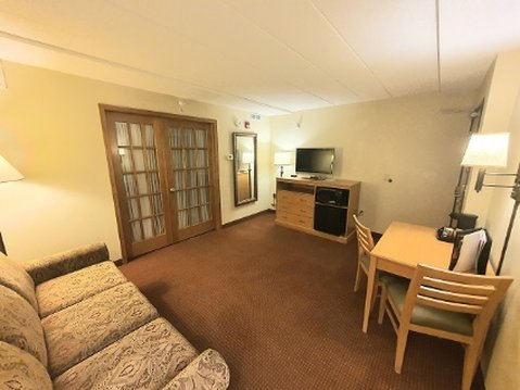 AmericInn by Wyndham Waconia 62/80