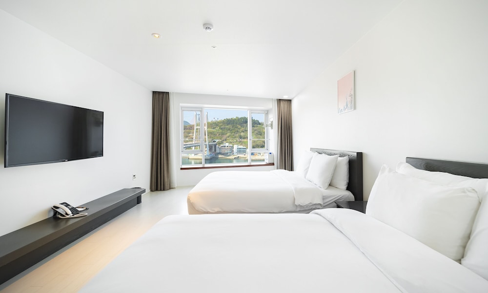 Hotel Haven 27/69
