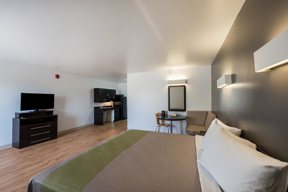 Studio6 Mccarran, NV - Sparks - Tahoe - Reno Industrial Center 23/49