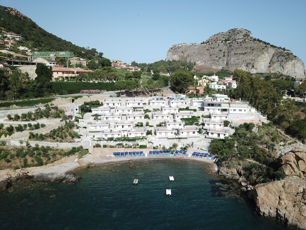 Blue Bay 50/54