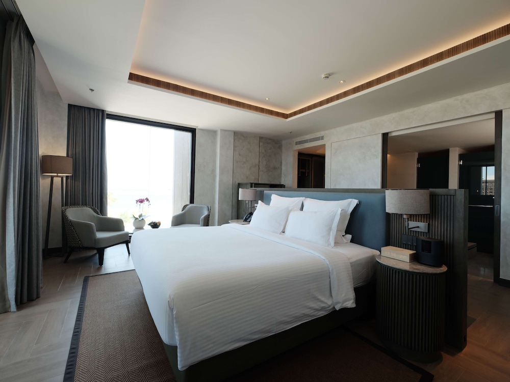 Pullman Lombok Merujani Mandalika Beach Resort 16/48