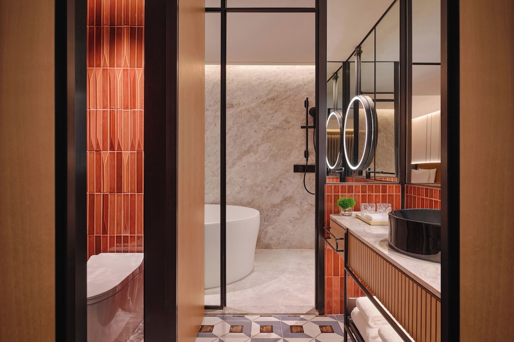 Hyatt Centric The Ring Chengdu 50/50