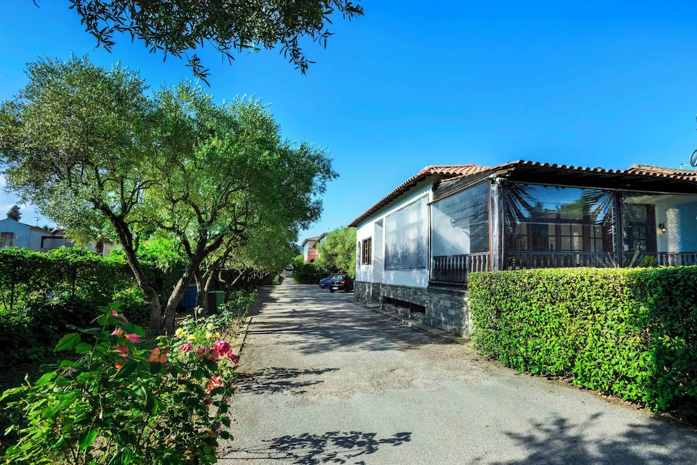 Hanioti Village Resort 63/70