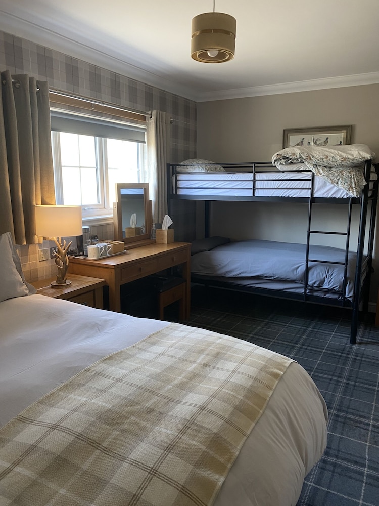 The Juniperlea Inn 7/46