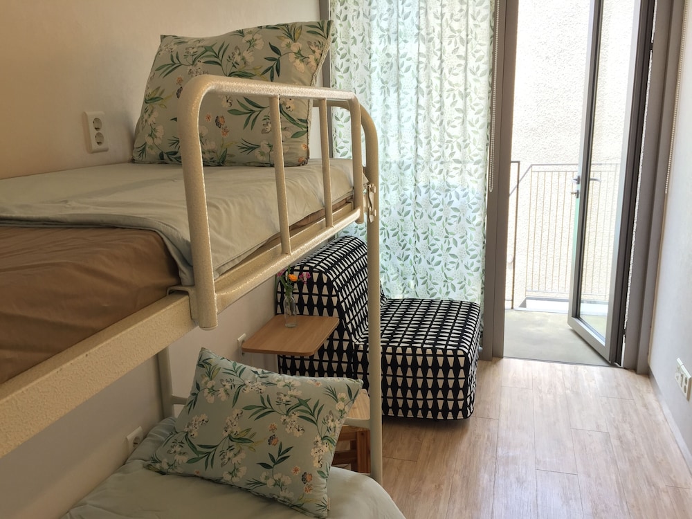 Inside Busan Hostel 14/50