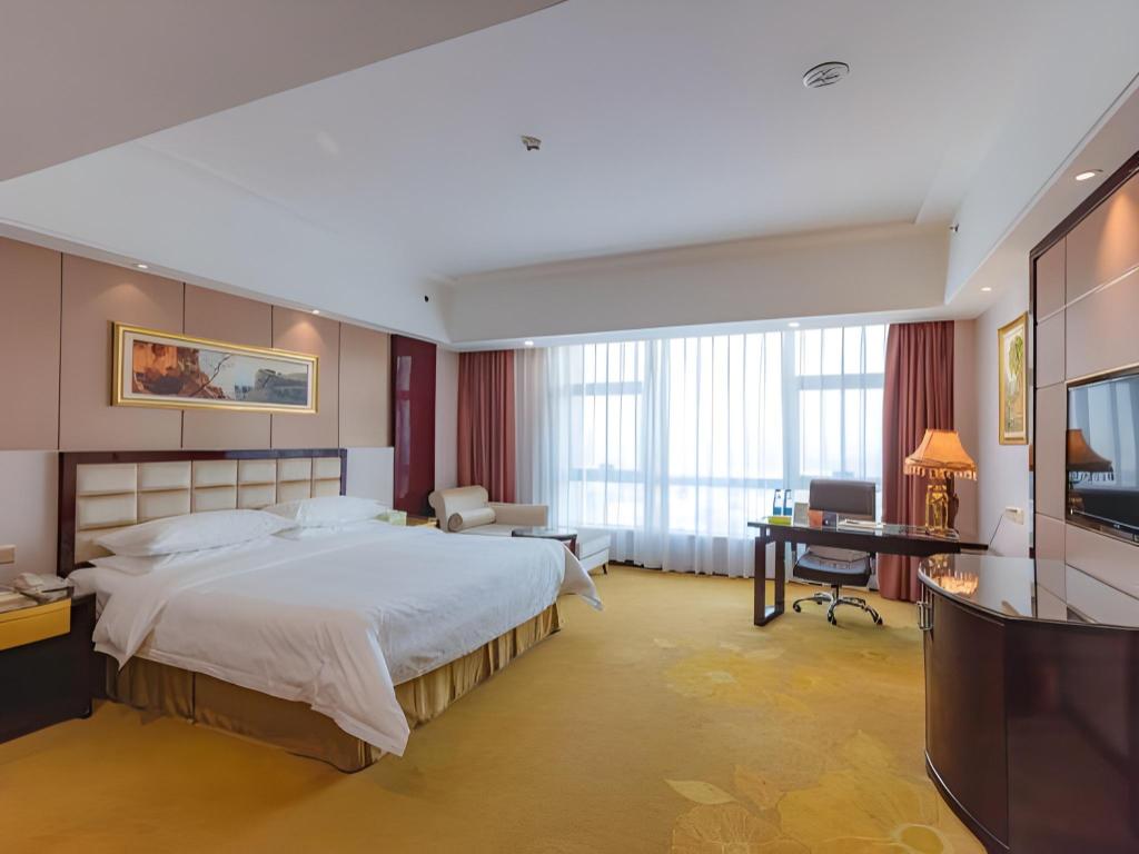 Vienna International Hotel (Zhongshan North Station) 16/57