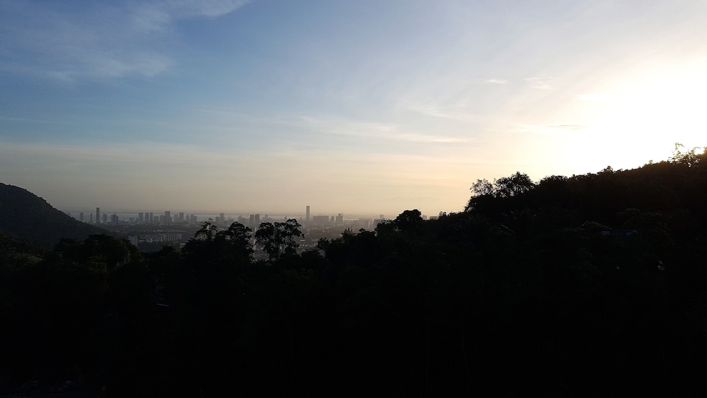 Mercure Penang Beach 59/63