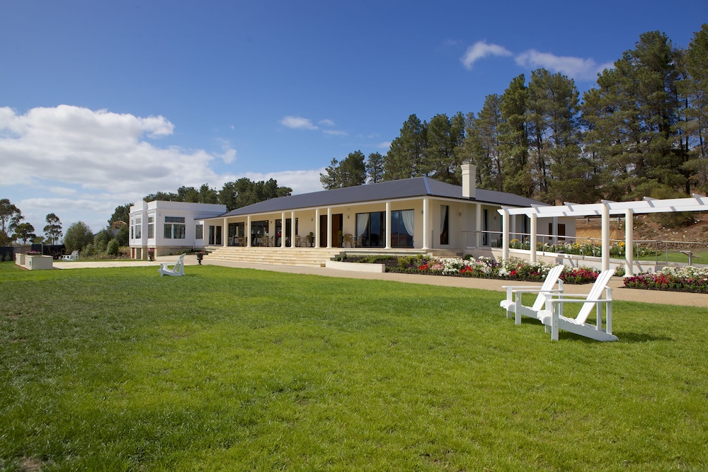 RIVERSDALE ESTATE COTTAGES 35/39