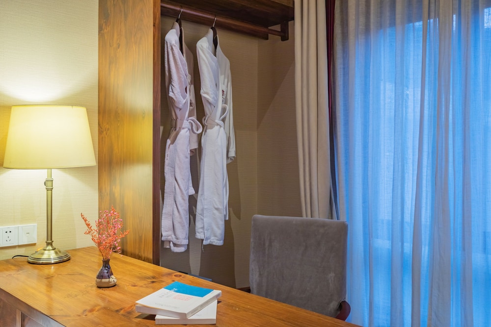 Arro Khampa by Zinc Journey Shangri-la 57/72