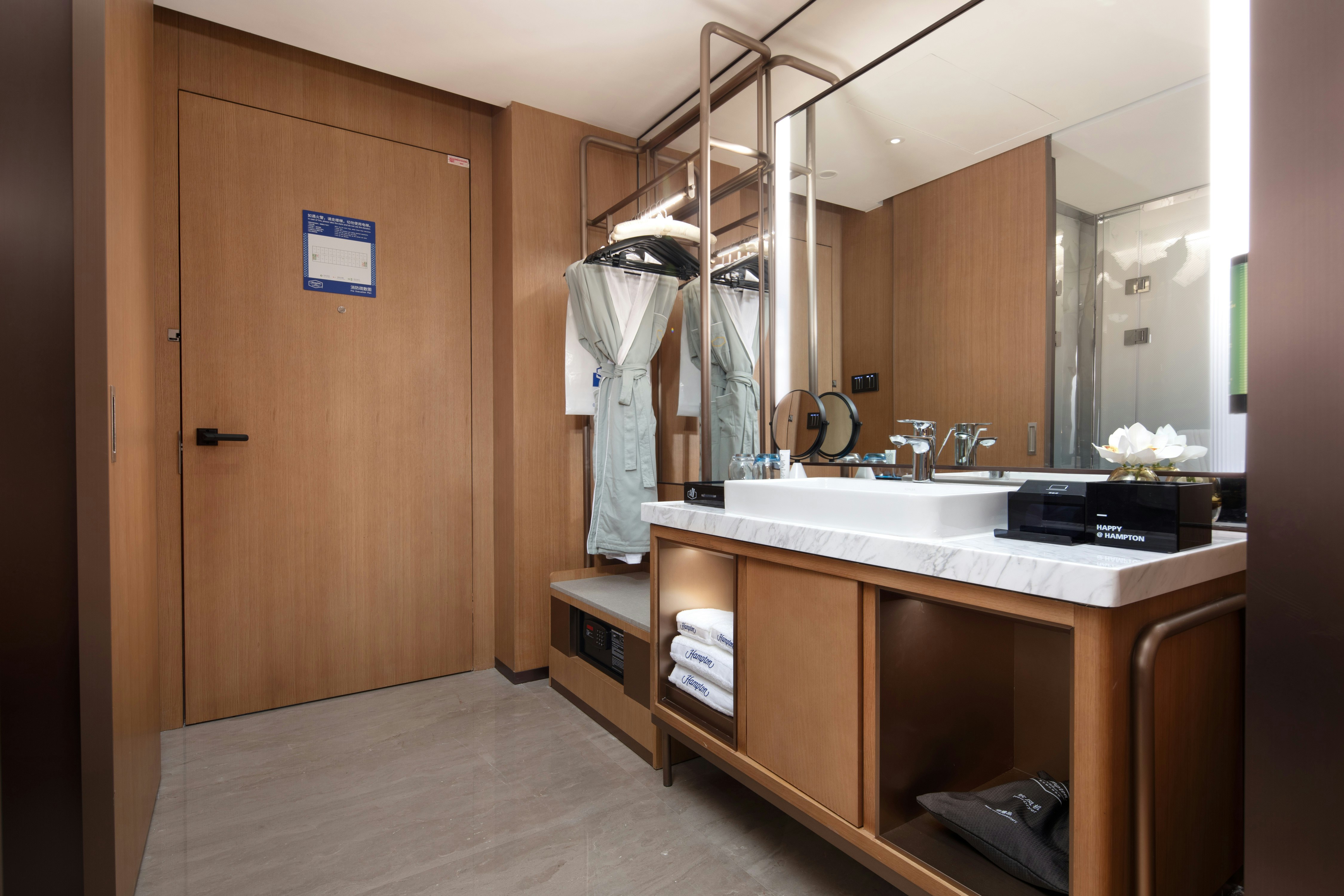 Hampton by Hilton Shenzhen Futian Port 54/54