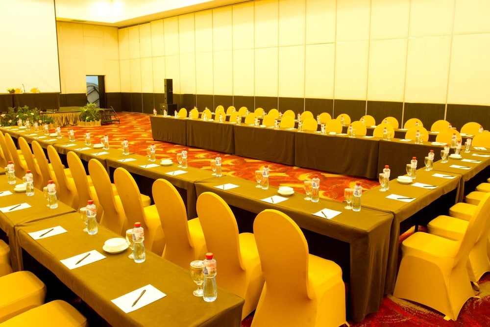 Claro Hotel Kendari 59/62