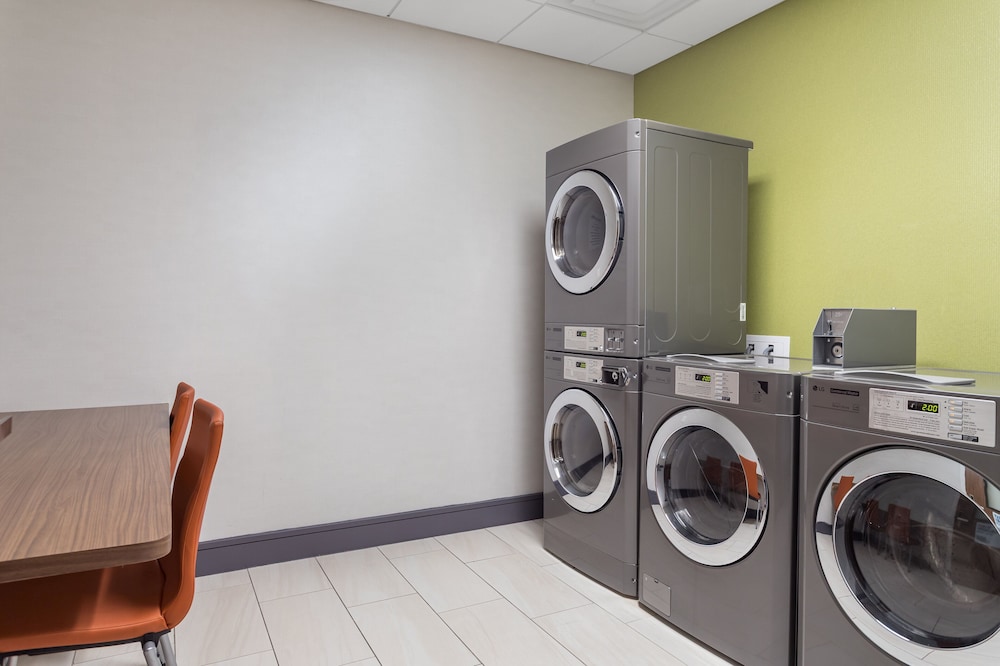Holiday Inn Express Suites Houston Nw Cypress Grand Pky 29/63