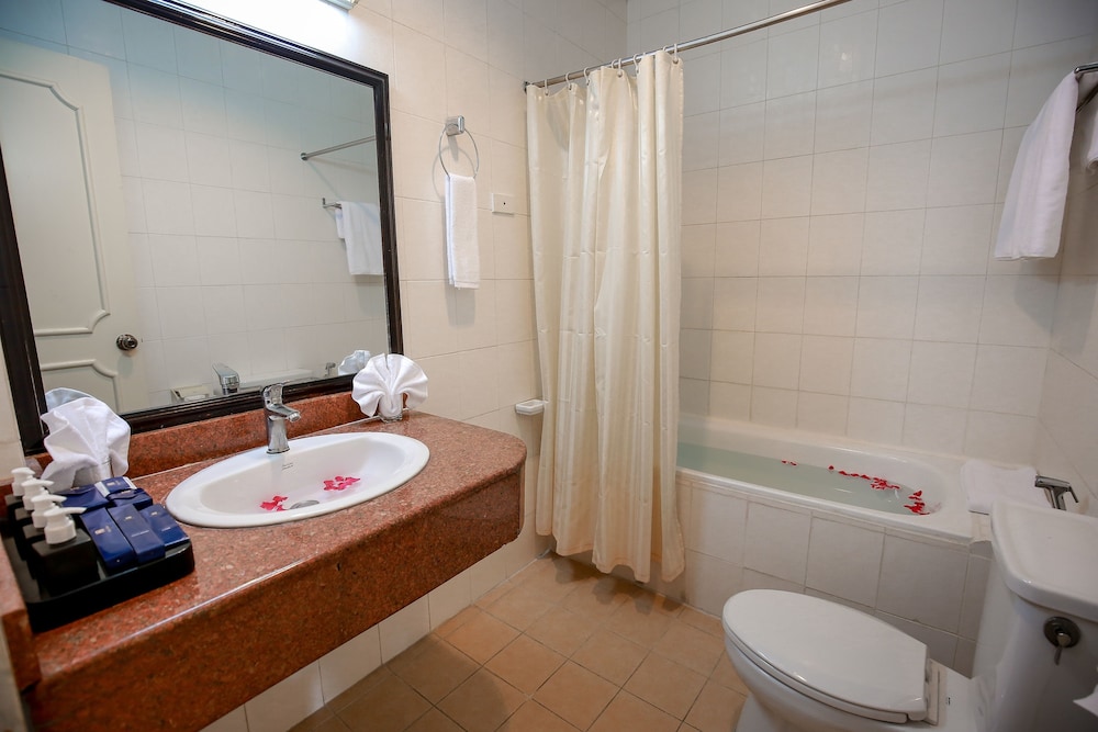 Hoa Binh Hotel 31/69