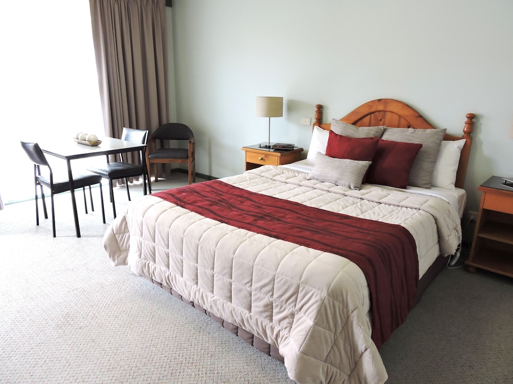 Melaleuca Motel 9/20
