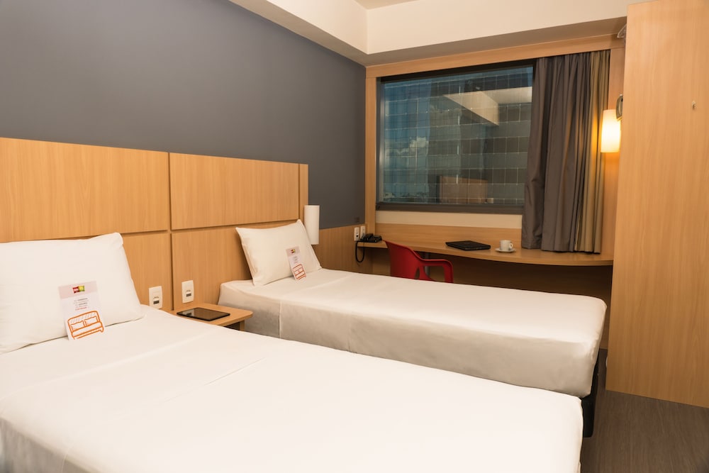 Ibis RJ Rio Porto Atlantico 22/65
