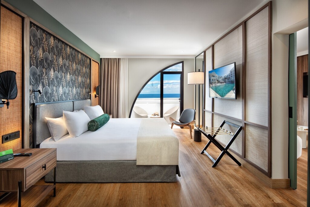 Suite, Single, Pool View