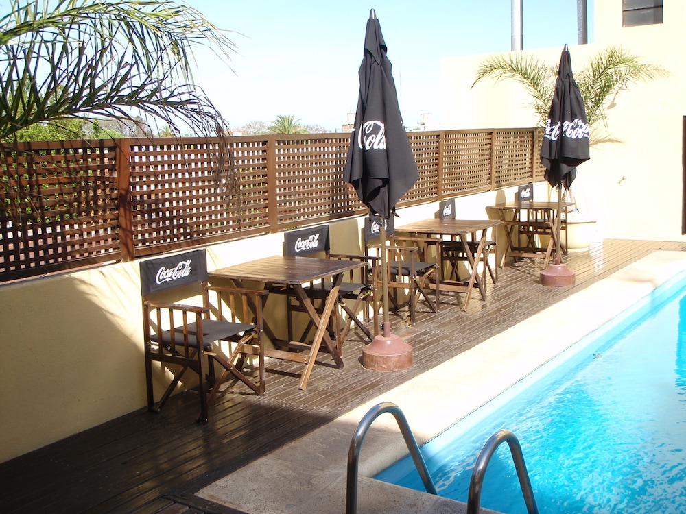 Howard Johnson by Wyndham San Pedro 4/29