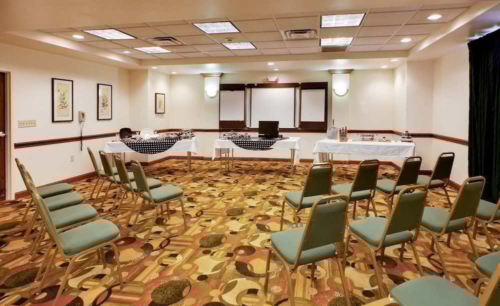 Hawthorn Suites By Wyndham Midwest City Tinker Afb 39/45