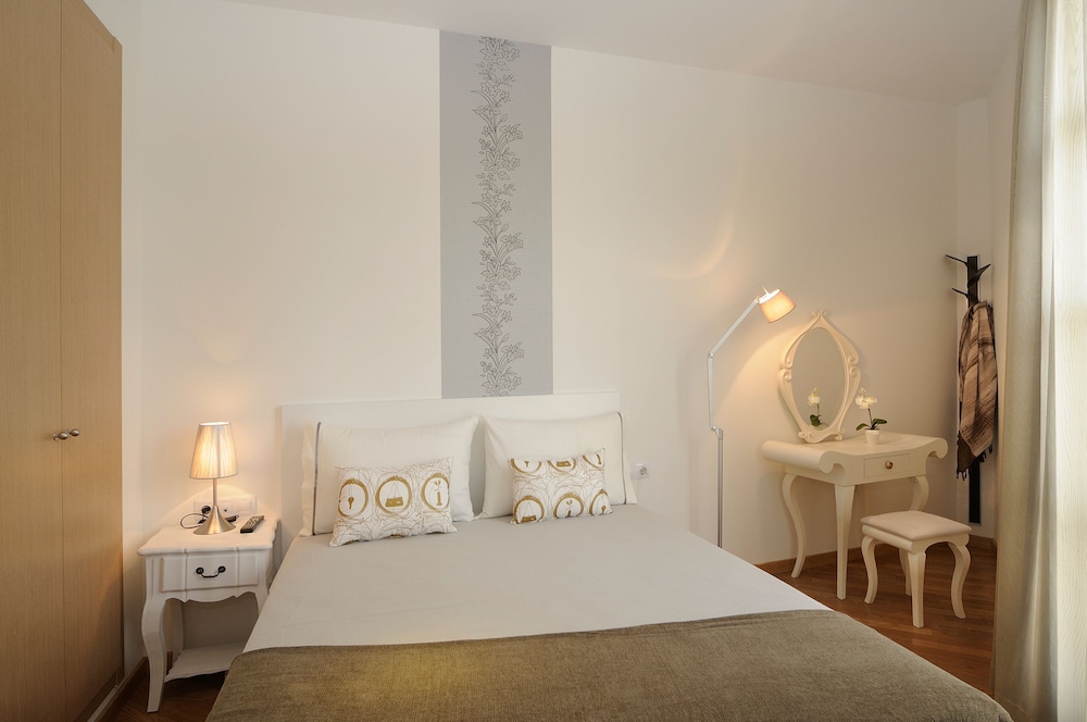 1 BEDROOM, SUPERIOR, APARTMENT, BALCONY