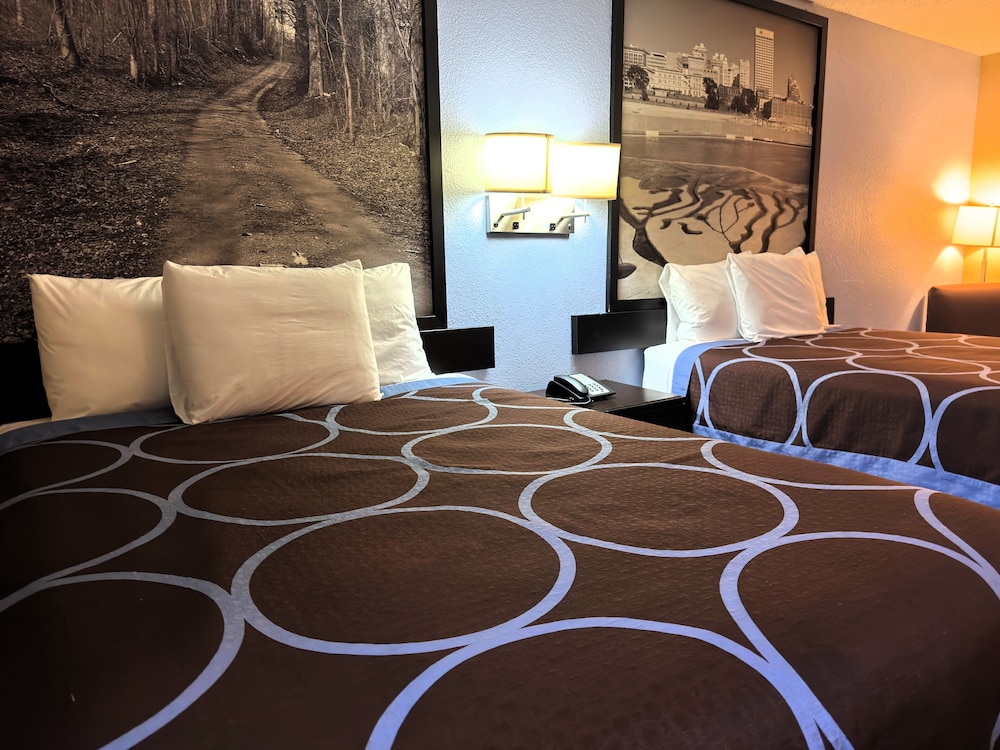 Super 8 by Wyndham Lakeland 29/41