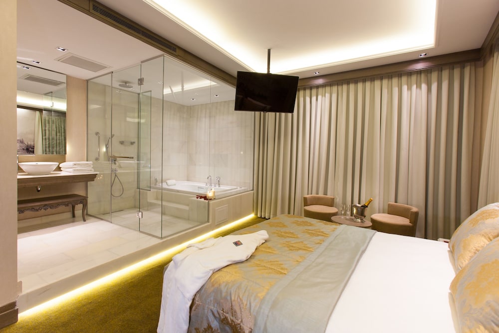 AHC Ayasofya Hotel (Special Class) 38/60