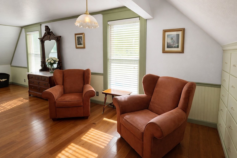 The Bidwell House 29/50