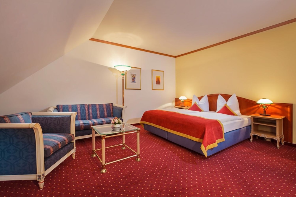 TOP Luitpoldpark-Hotel 12/52
