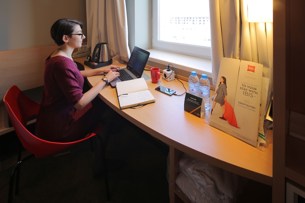 Ibis Yerevan Center 54/67