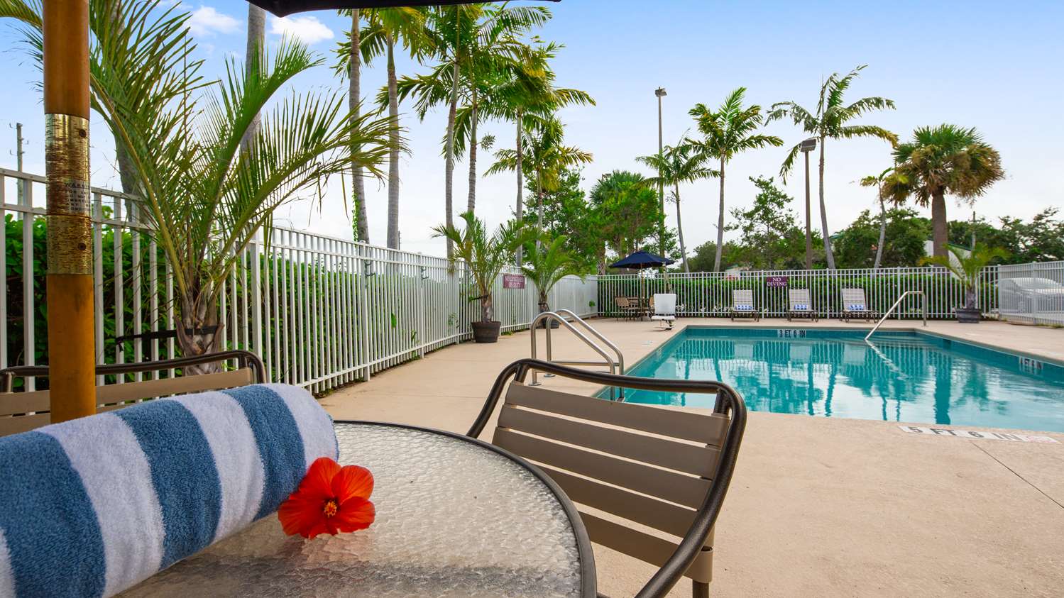 Best Western Plus Sebastian Hotel & Suites 30/30