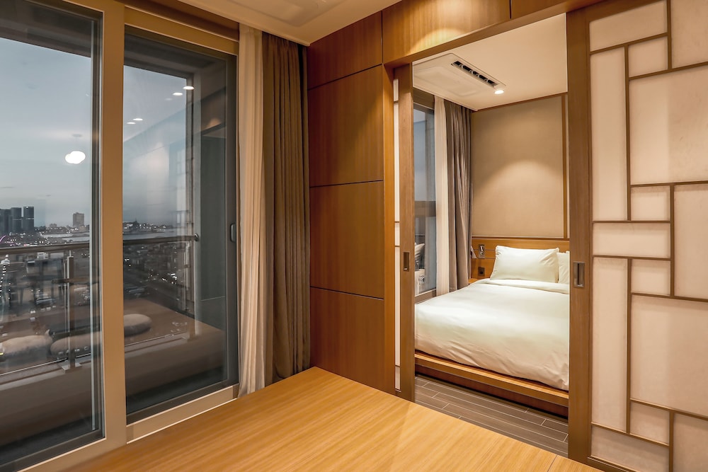 Hotel Around Sokcho 38/62