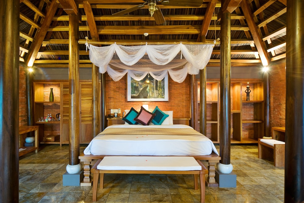 Pool, Spa, Traditional, Villa, King Bed
